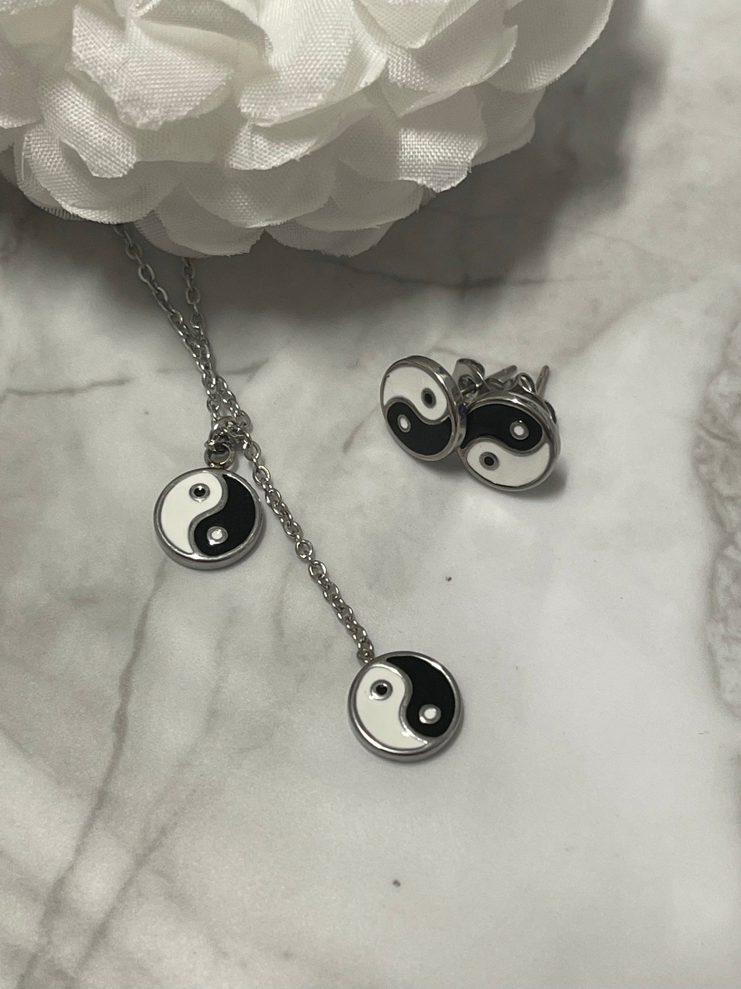 Set ~ Yin Yang